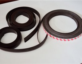 Rubber magnetic strip